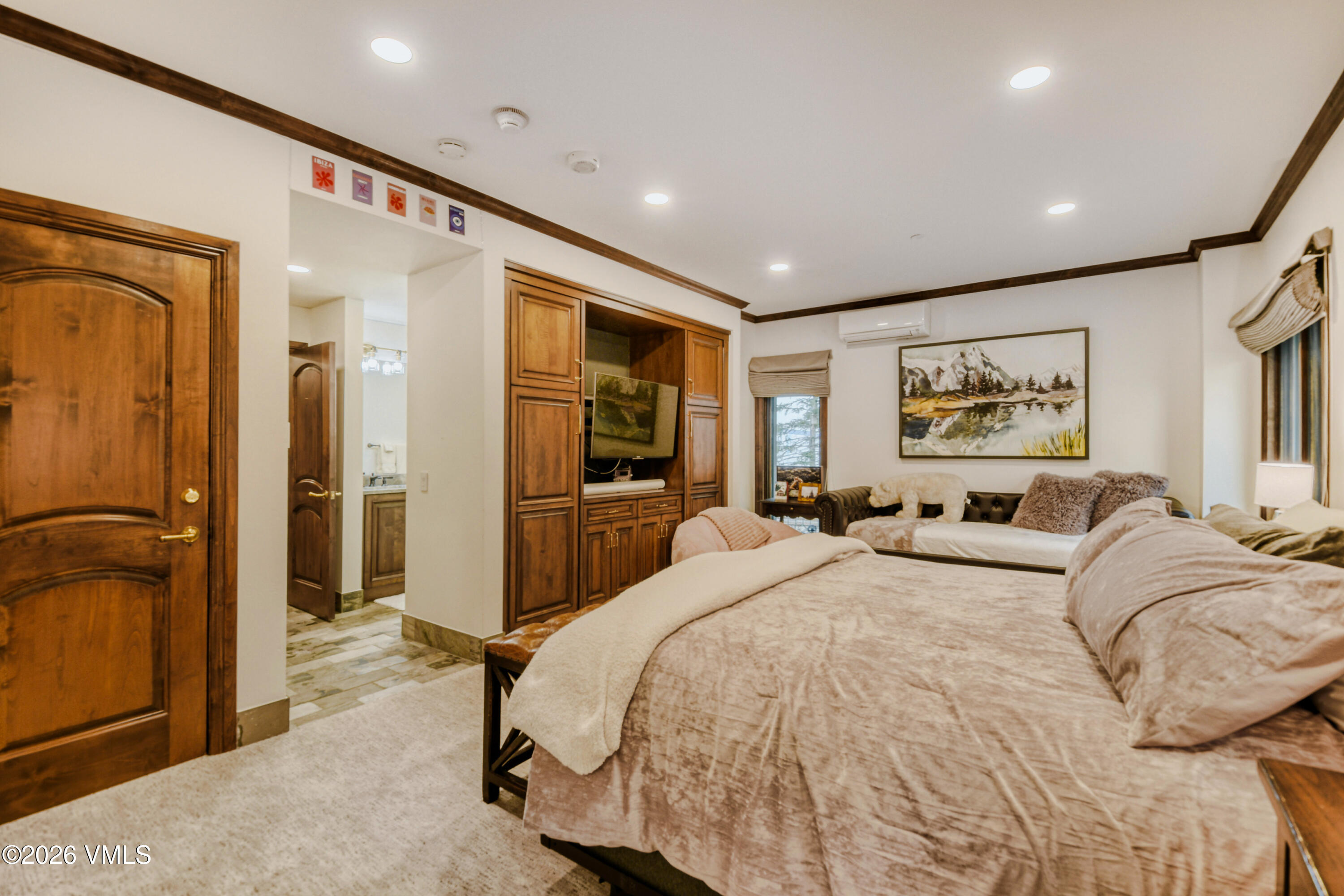 45 W Thomas Place R-17