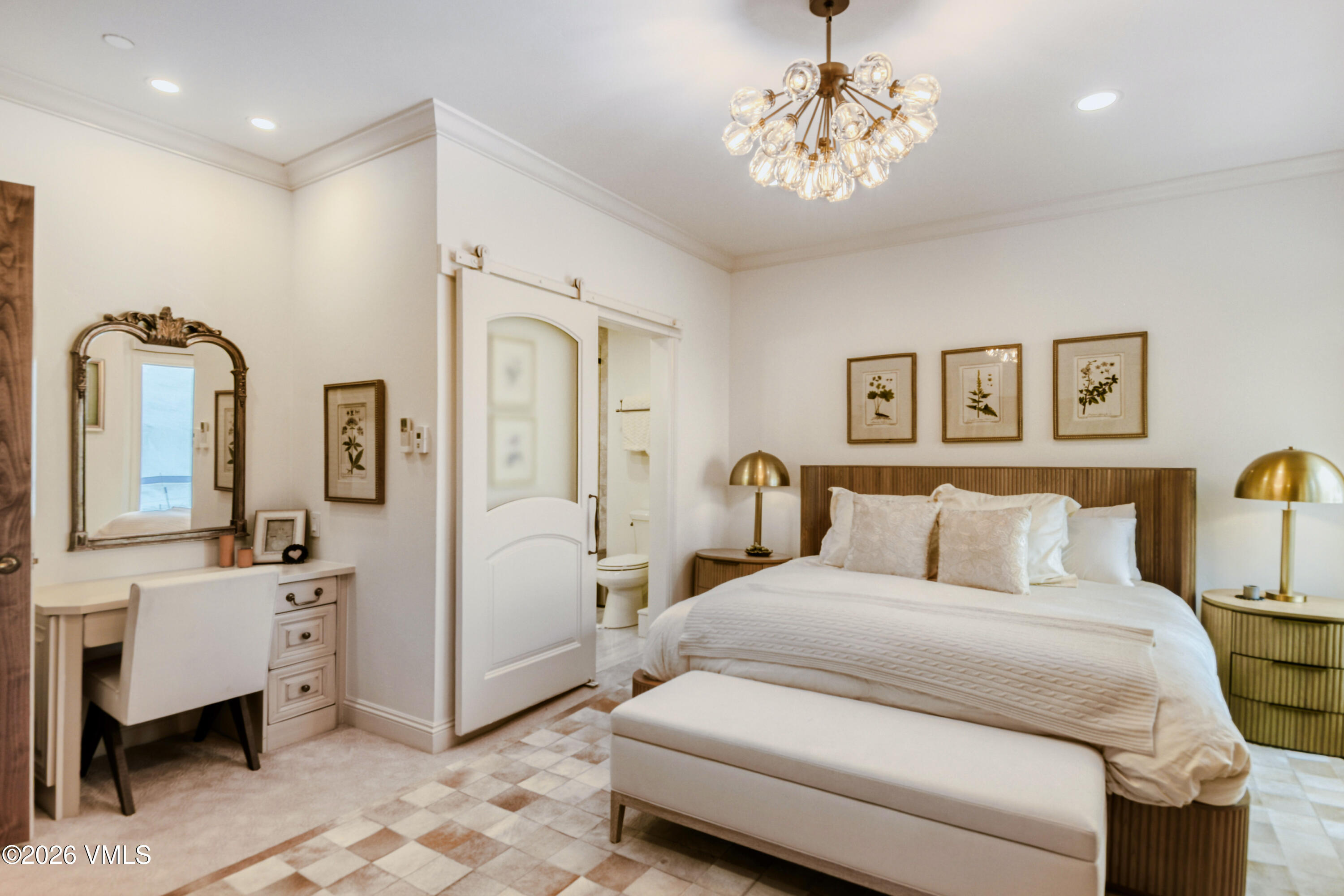 45 W Thomas Place R-17