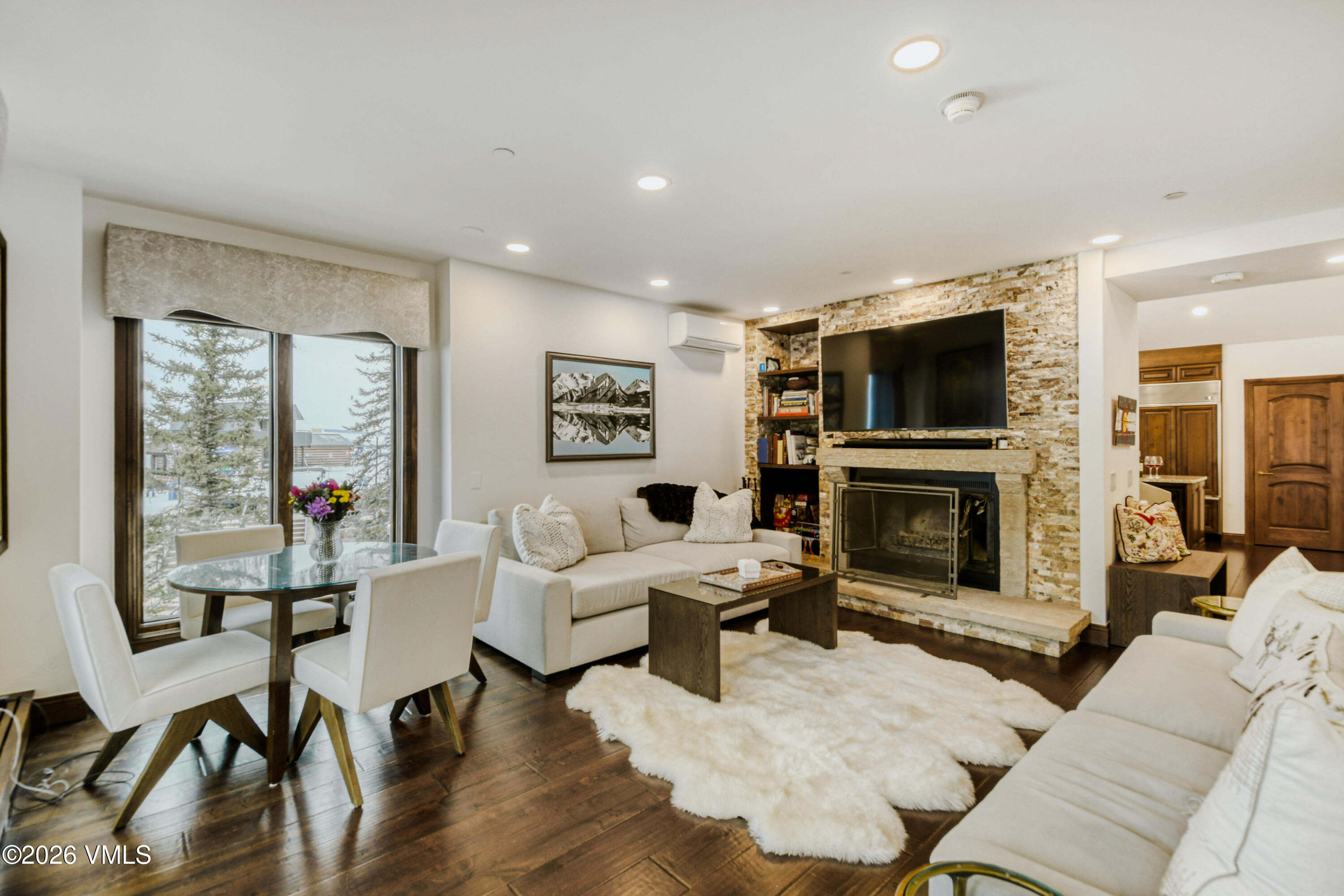 45 W Thomas Place R-17