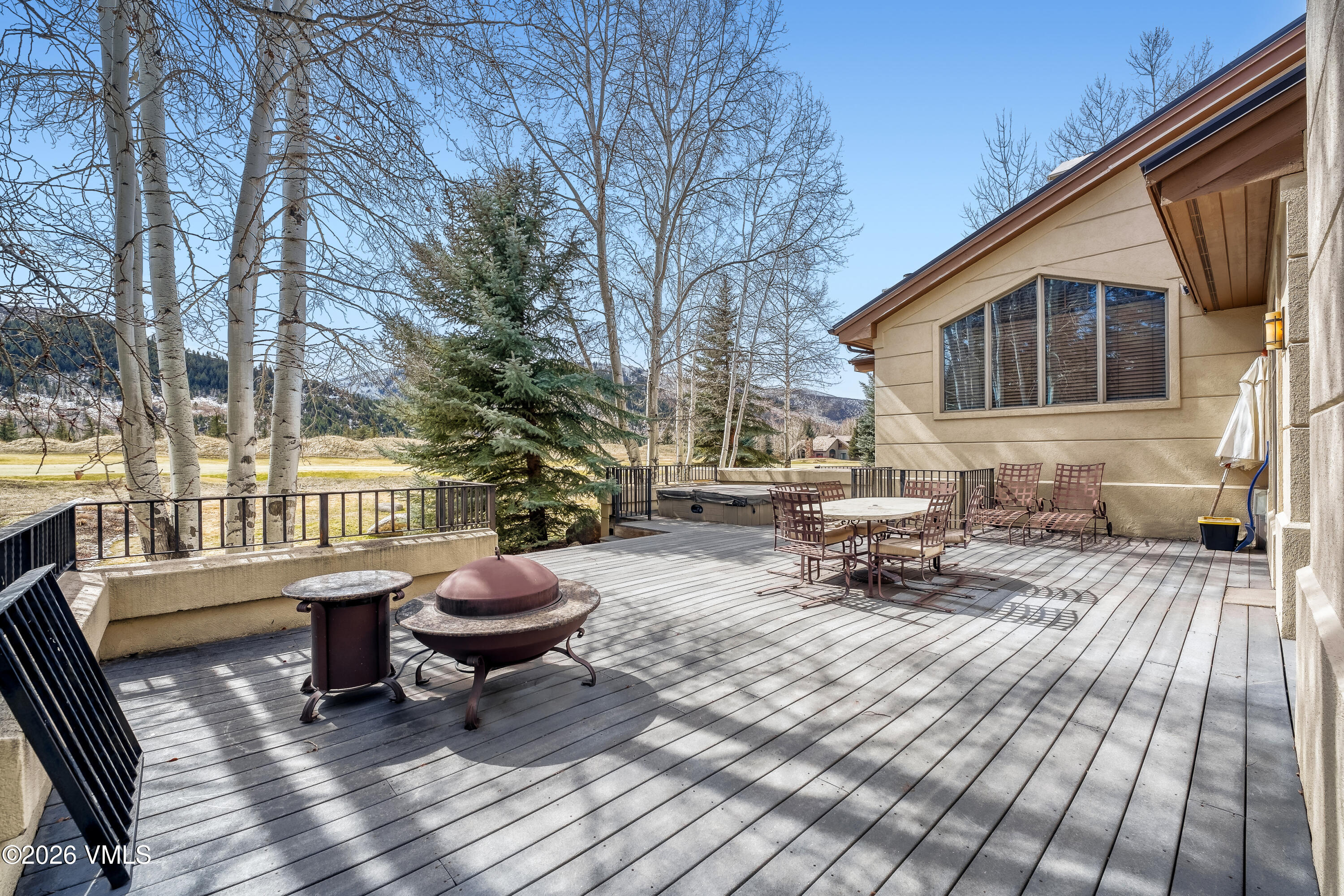 229 Riverbend Drive E