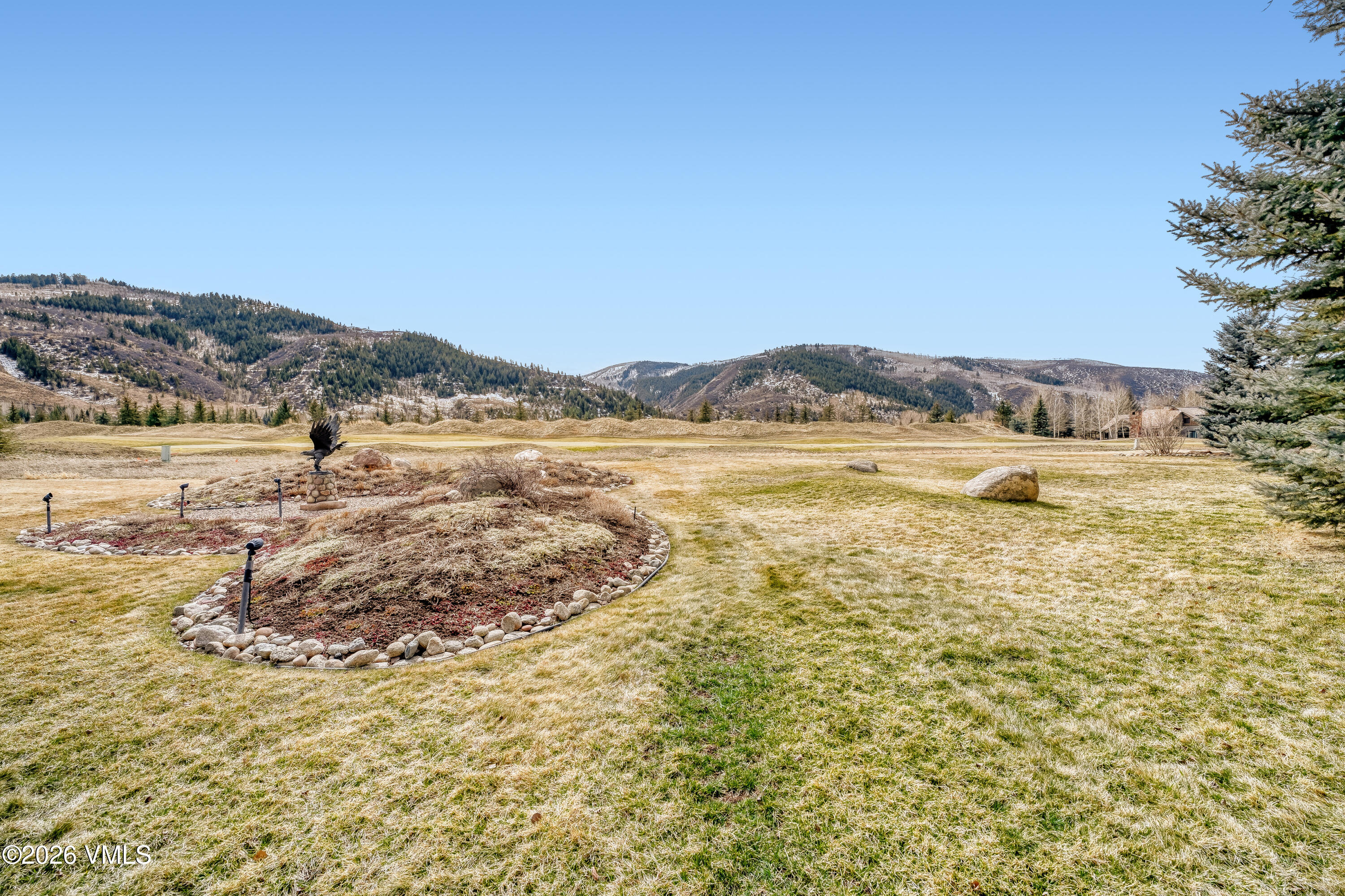 229 Riverbend Drive E