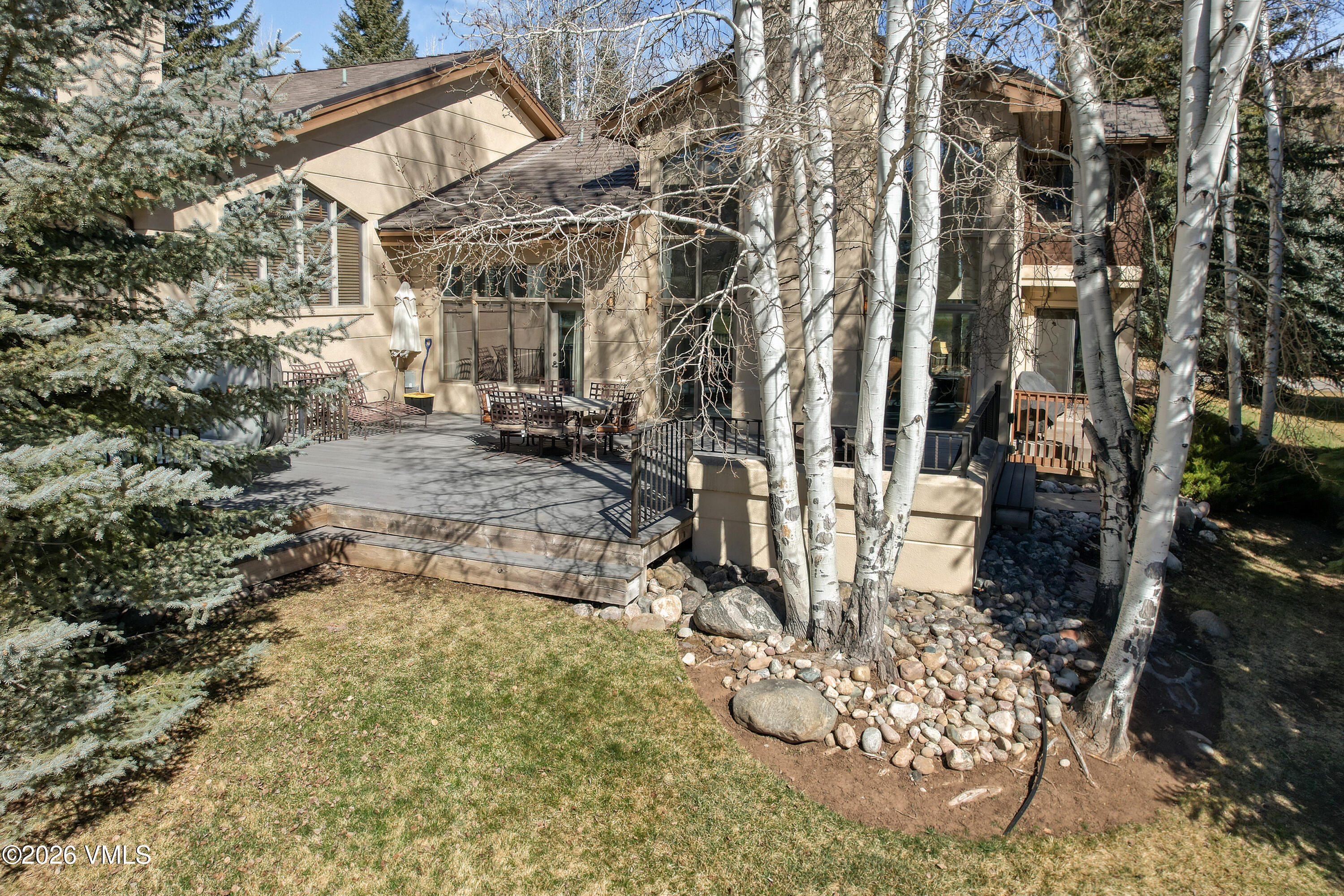 229 Riverbend Drive E