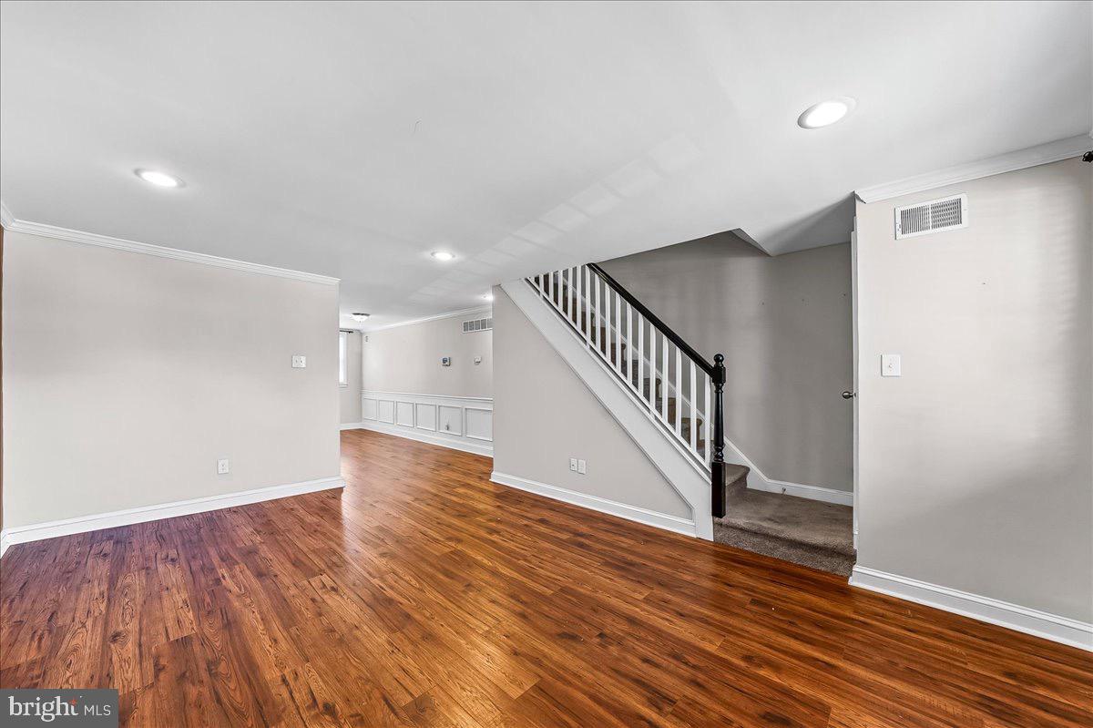 1160 BROOKWOOD LANE