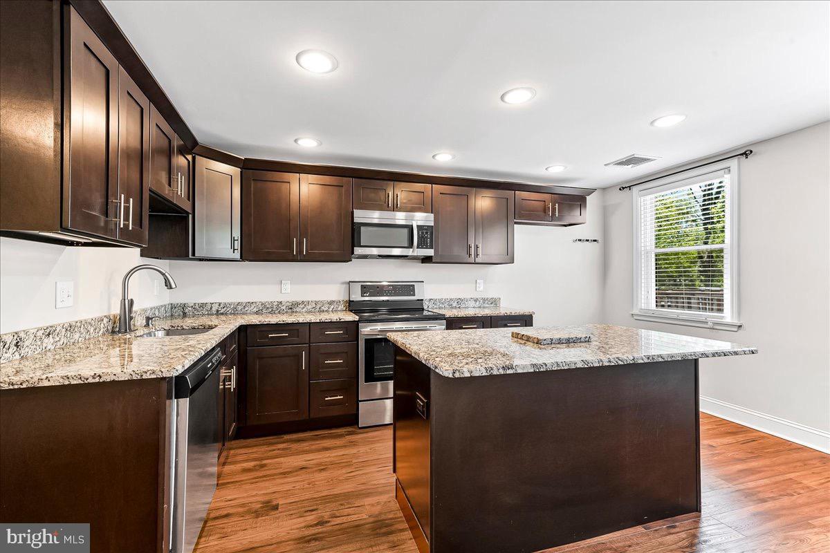 1160 BROOKWOOD LANE