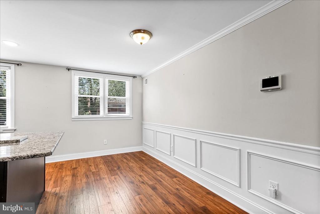 1160 BROOKWOOD LANE