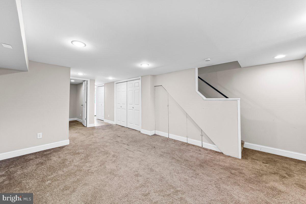1160 BROOKWOOD LANE