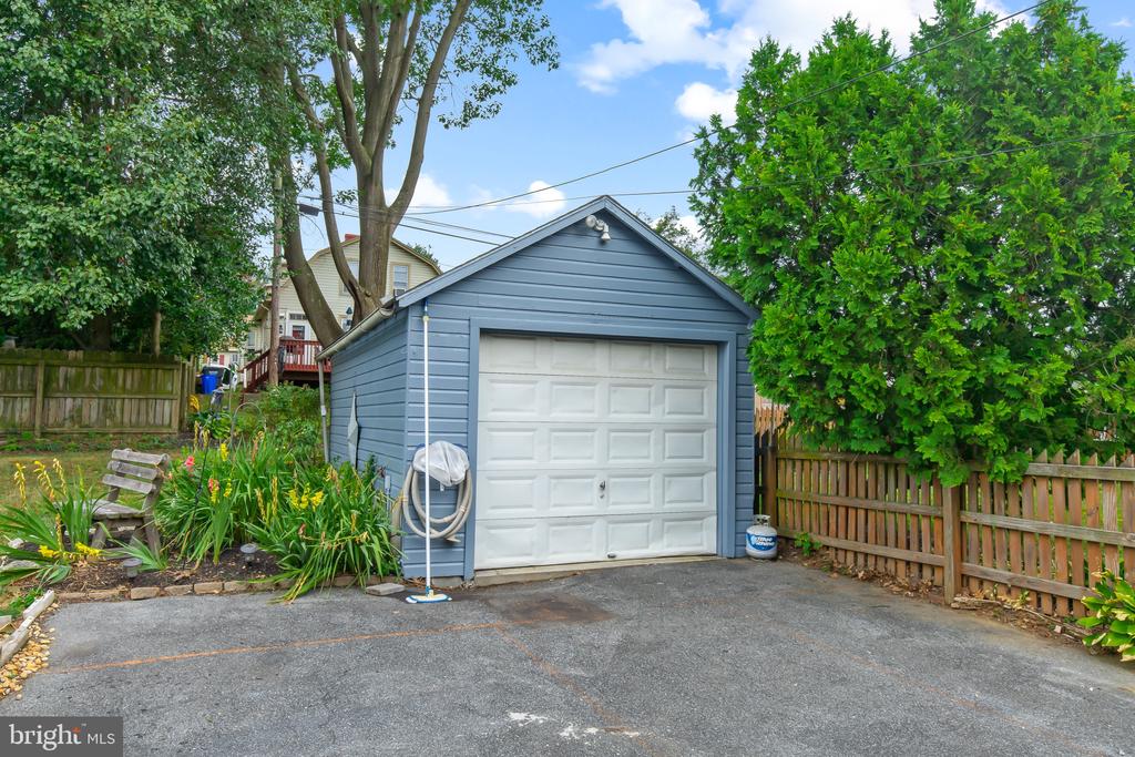 16 S CORNELL AVENUE