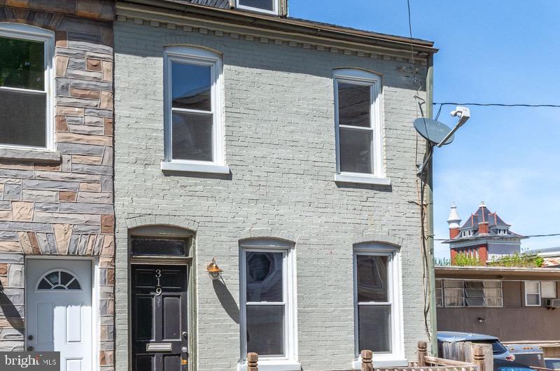 319 W MIFFLIN STREET