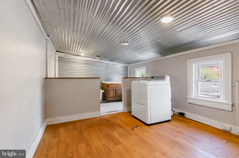 319 W MIFFLIN STREET