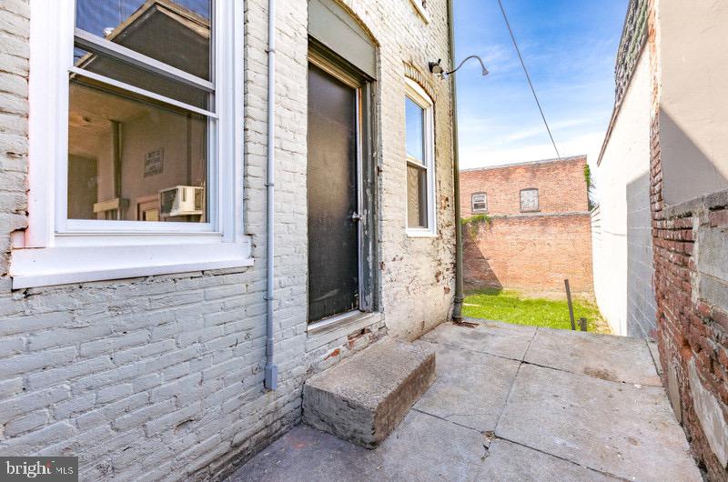 319 W MIFFLIN STREET