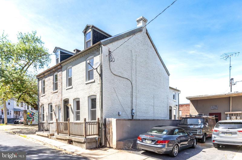 319 W MIFFLIN STREET