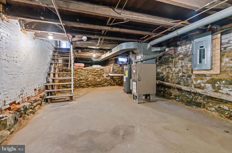 319 W MIFFLIN STREET