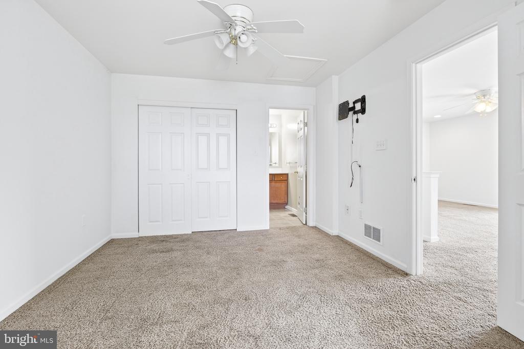 17 RUMFORD COURT