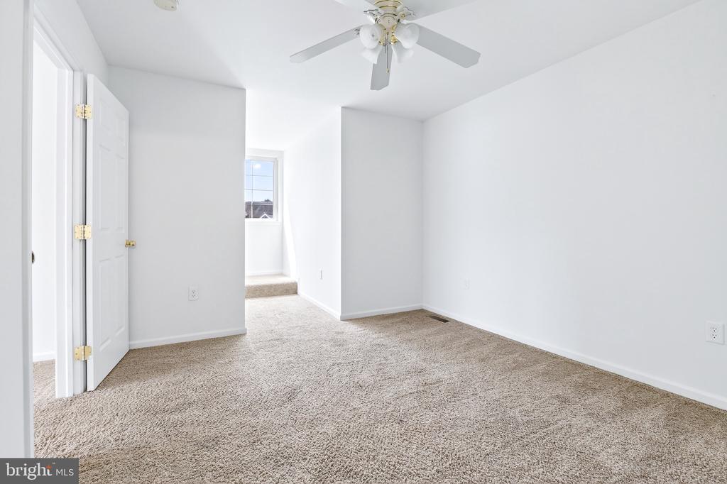 17 RUMFORD COURT