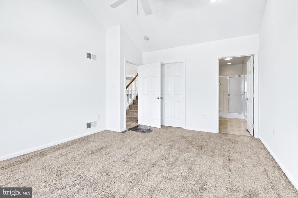 17 RUMFORD COURT
