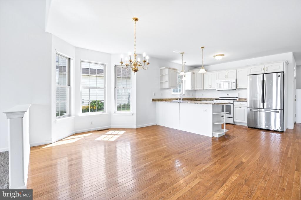 17 RUMFORD COURT