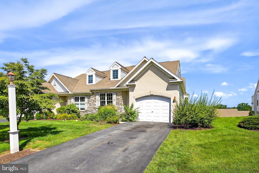 17 RUMFORD COURT