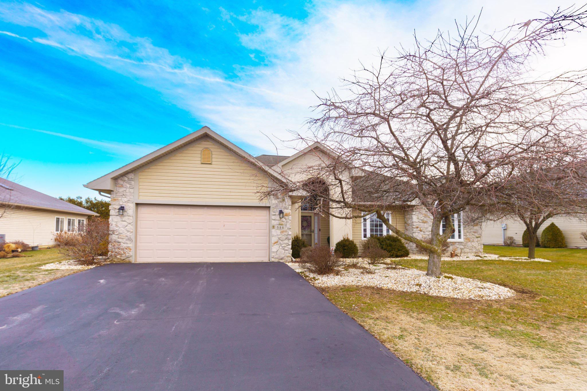 588 BLOSSOM TRAIL