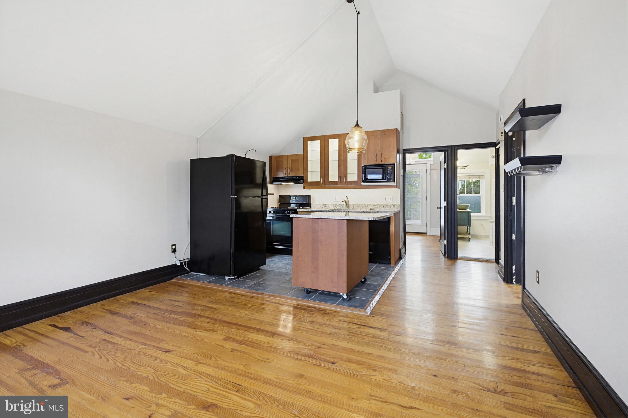 432 W MARION STREET