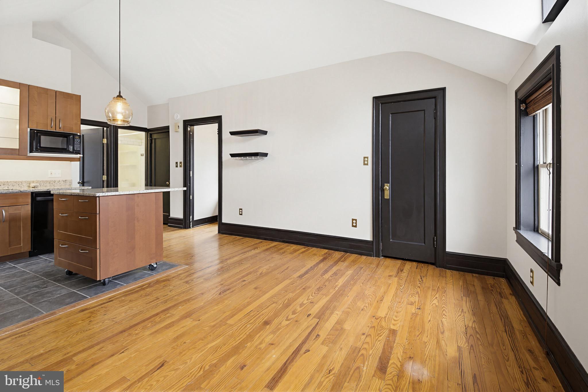 432 W MARION STREET