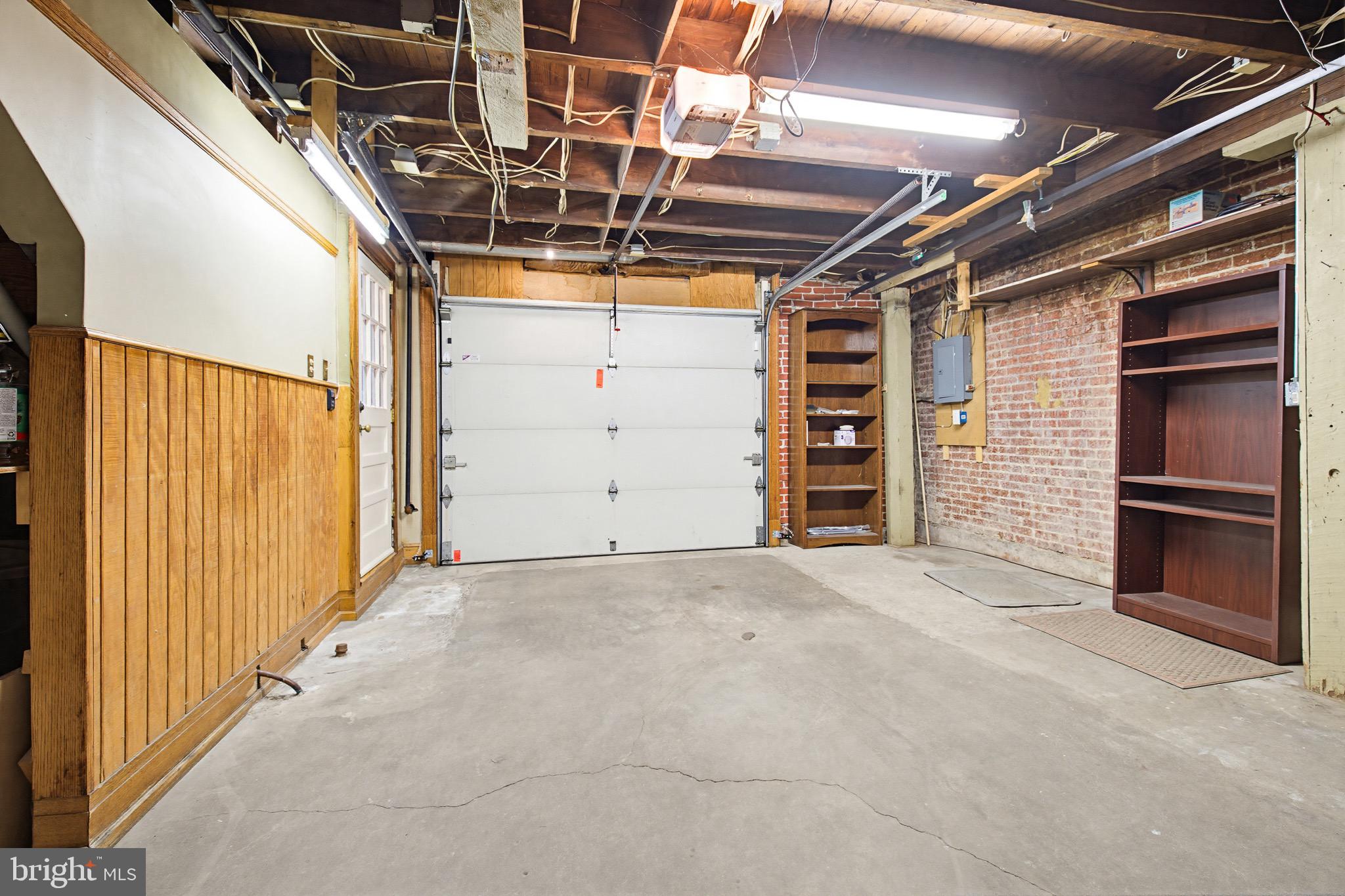 432 W MARION STREET