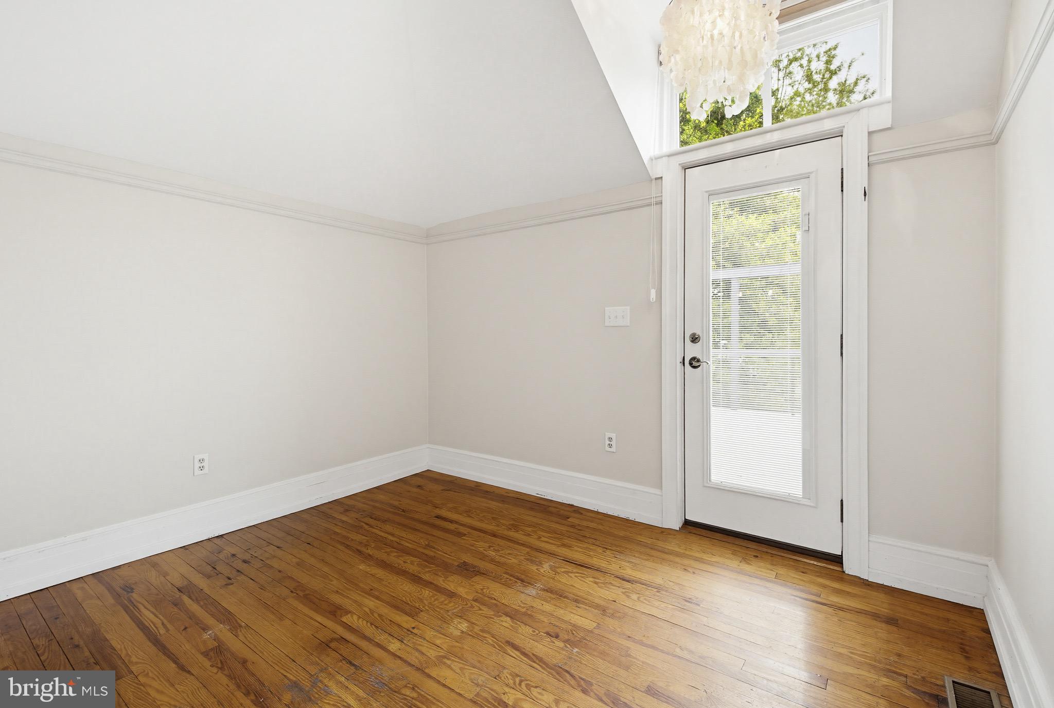 432 W MARION STREET