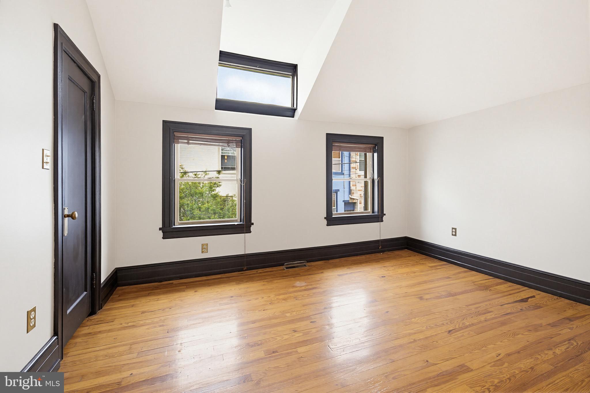 432 W MARION STREET