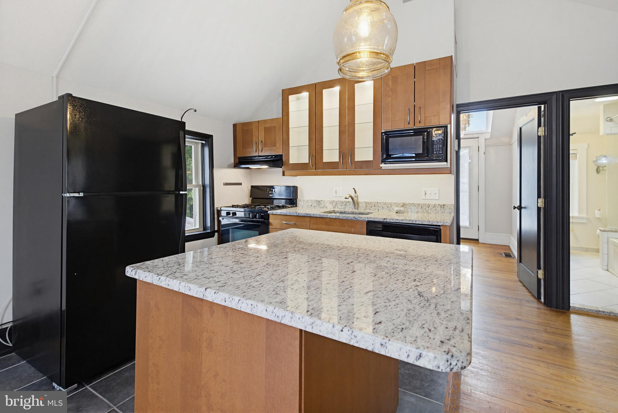 432 W MARION STREET