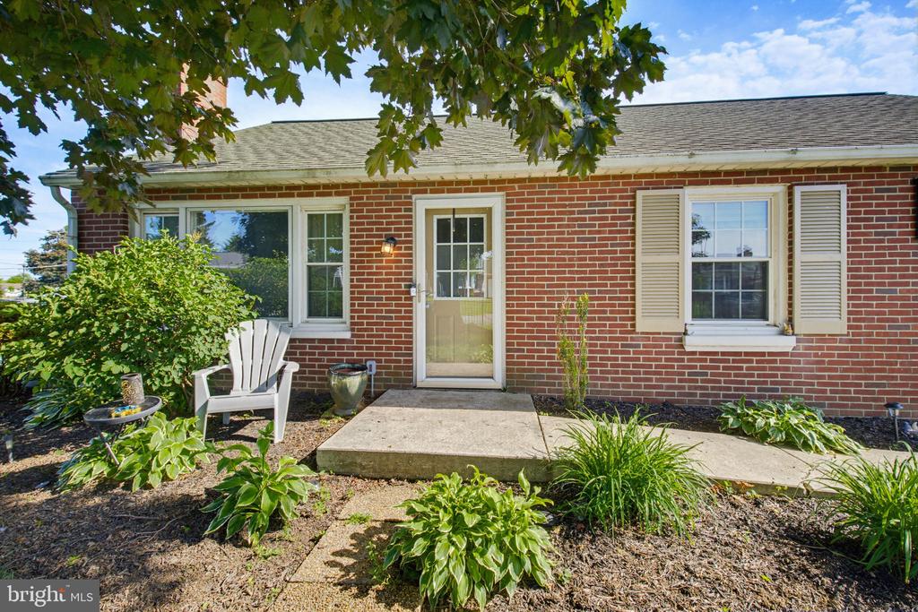 2114 SHAARON DRIVE
