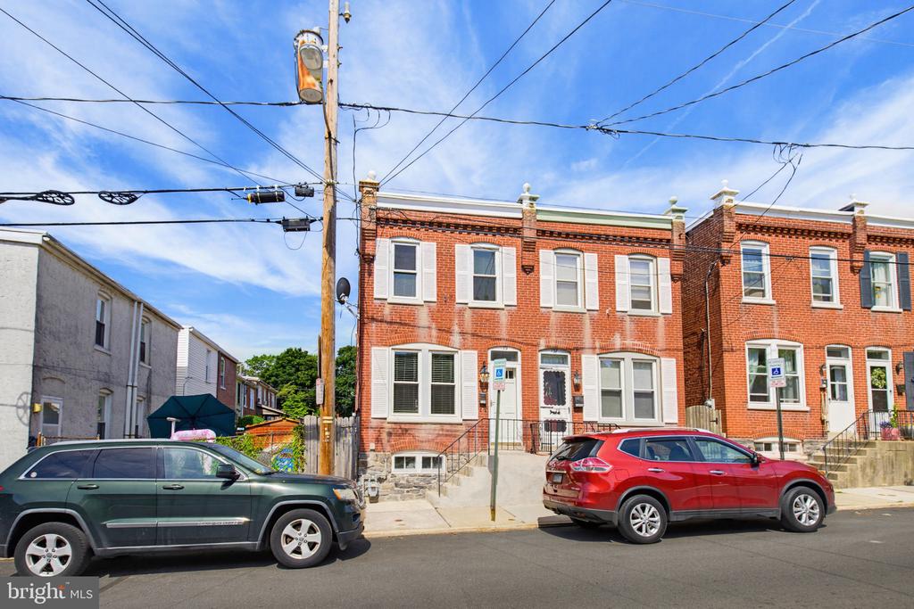 139 CRYSTAL STREET