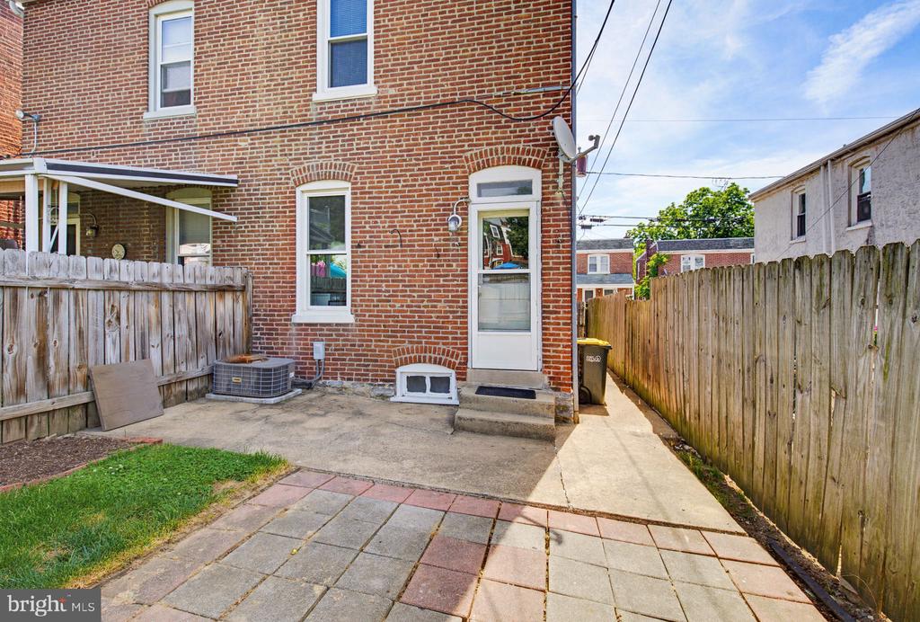 139 CRYSTAL STREET
