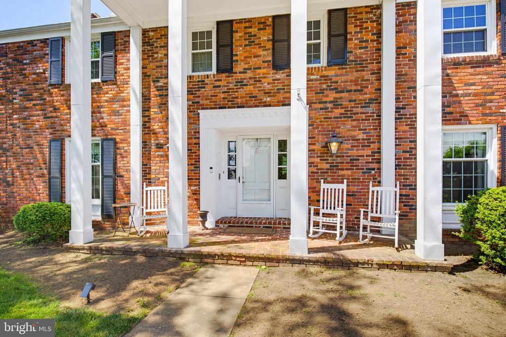 1349 COUNTRY CLUB DRIVE
