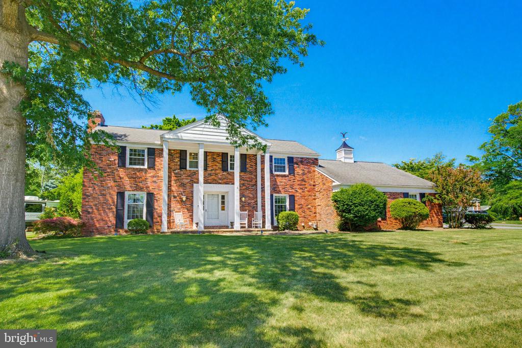 1349 COUNTRY CLUB DRIVE