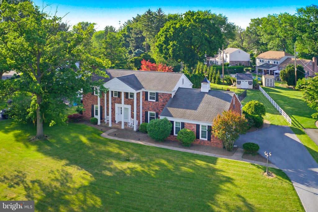1349 COUNTRY CLUB DRIVE