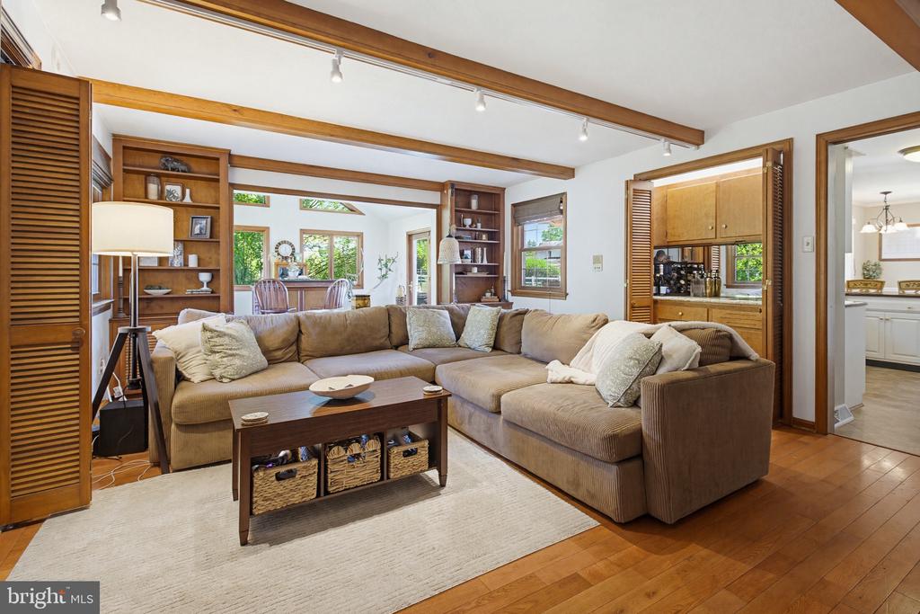 1349 COUNTRY CLUB DRIVE