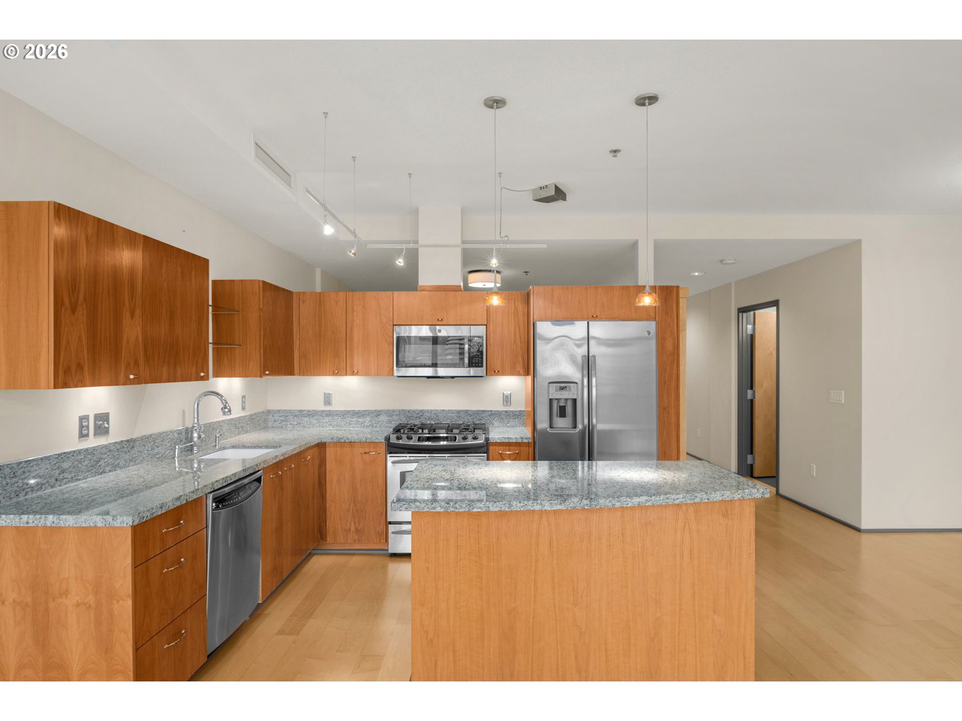 1221 SW 10TH AVE 702