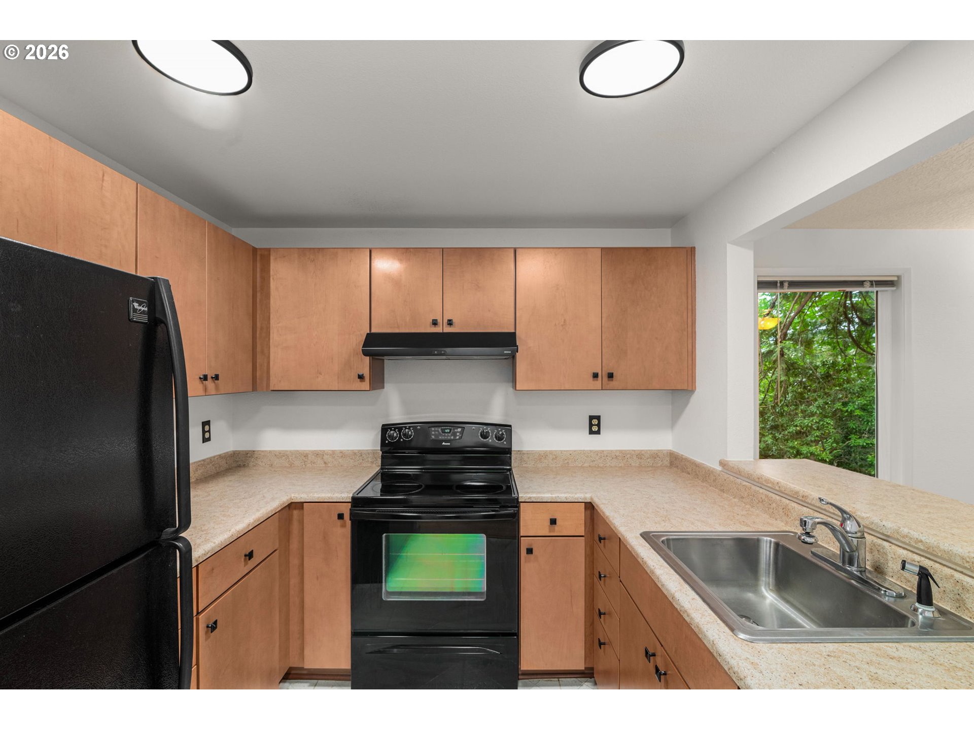 4880 SW SCHOLLS FERRY RD 32