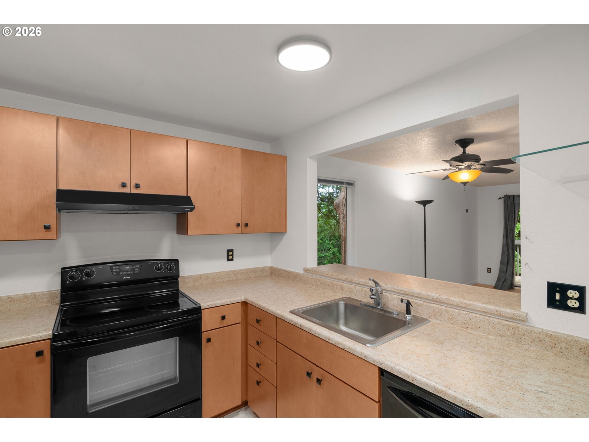 4880 SW SCHOLLS FERRY RD 32
