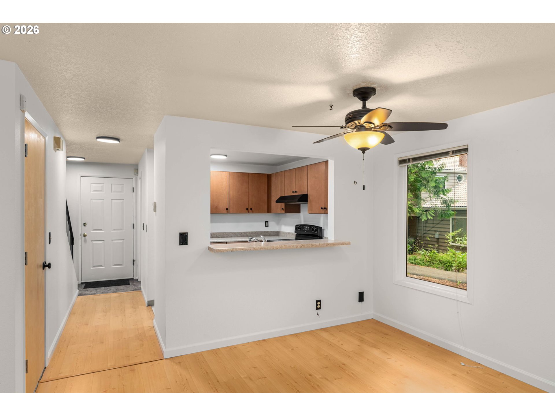 4880 SW SCHOLLS FERRY RD 32