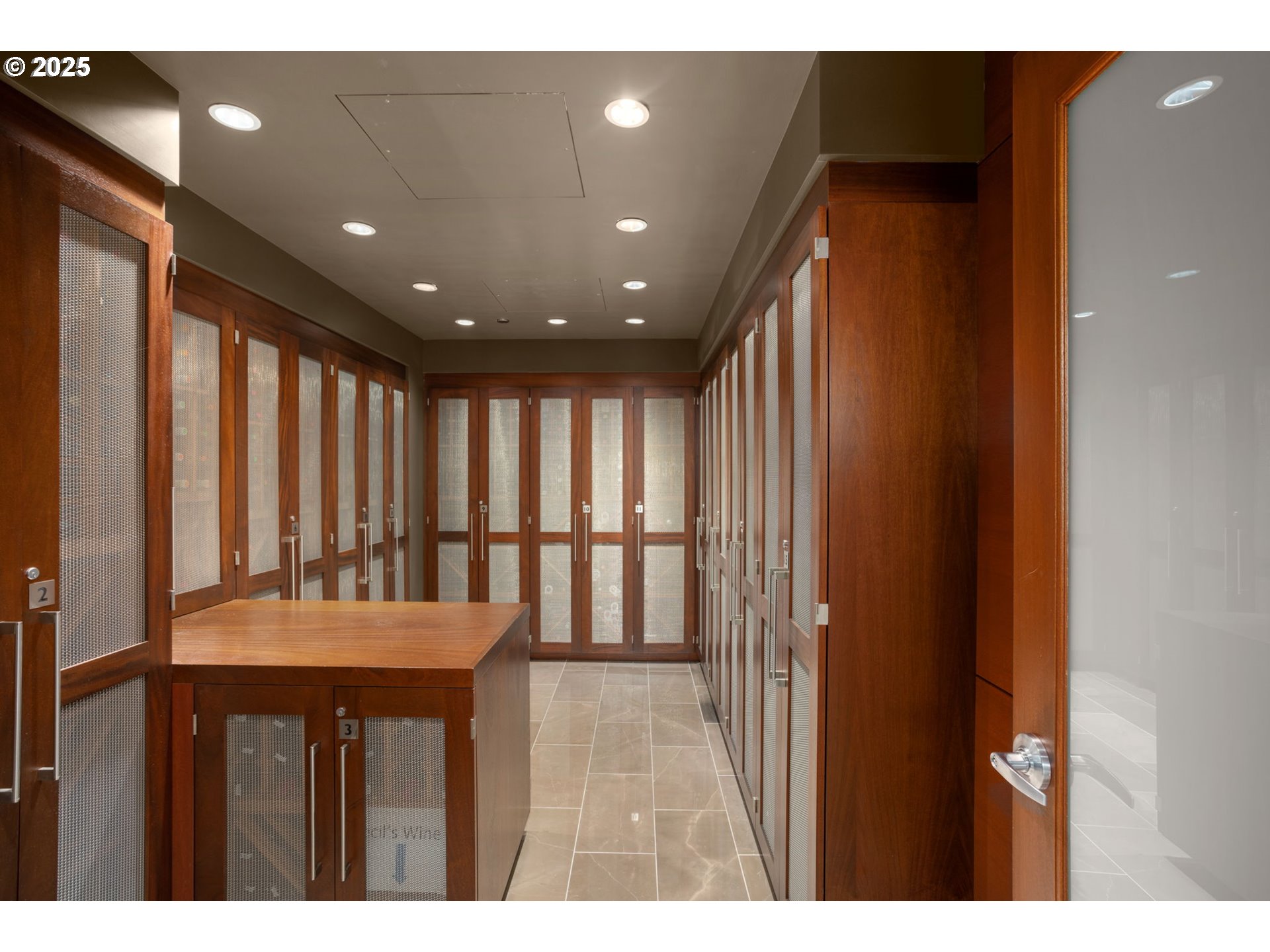 1001 NW LOVEJOY ST 609