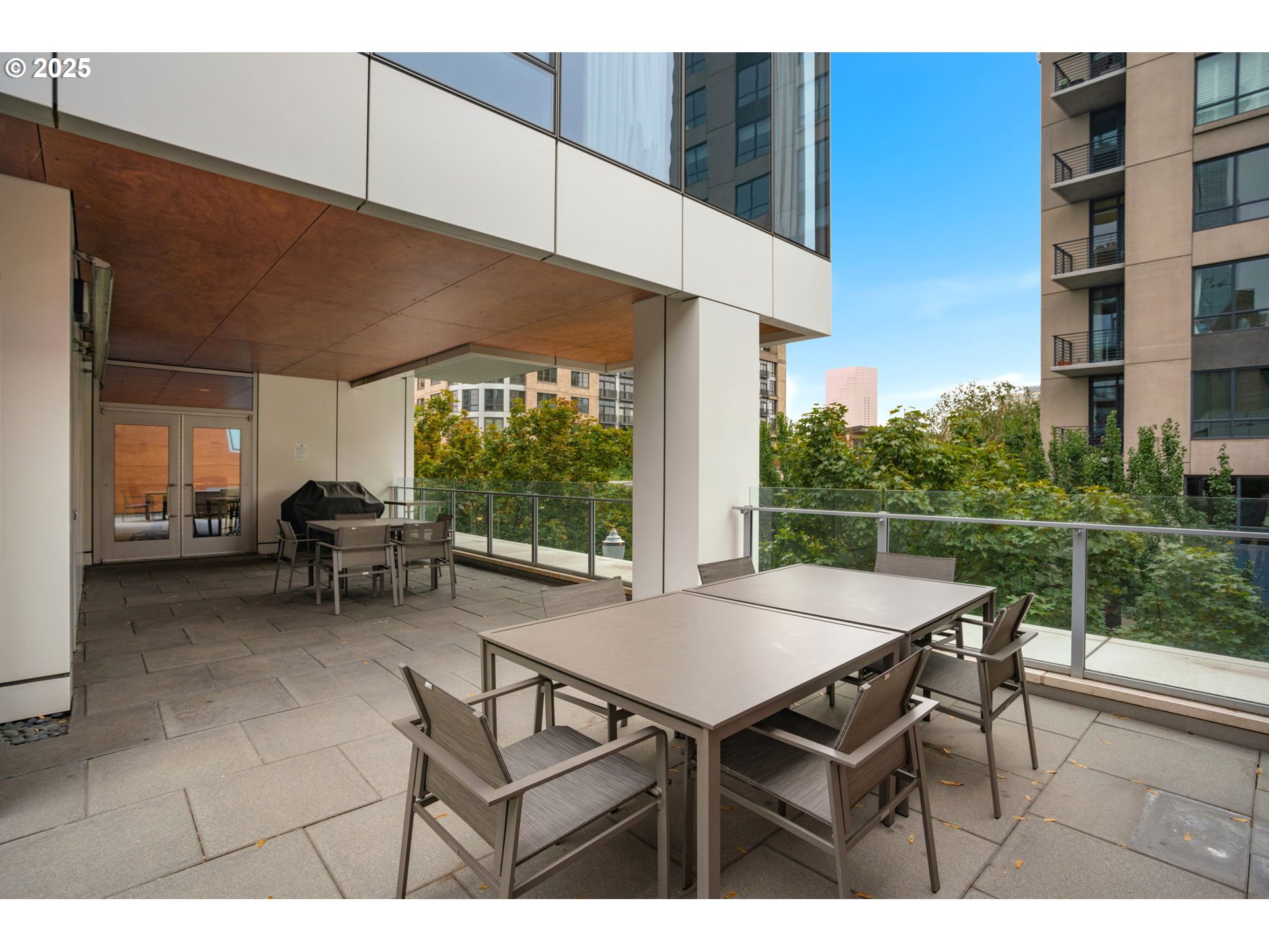 1001 NW LOVEJOY ST 609