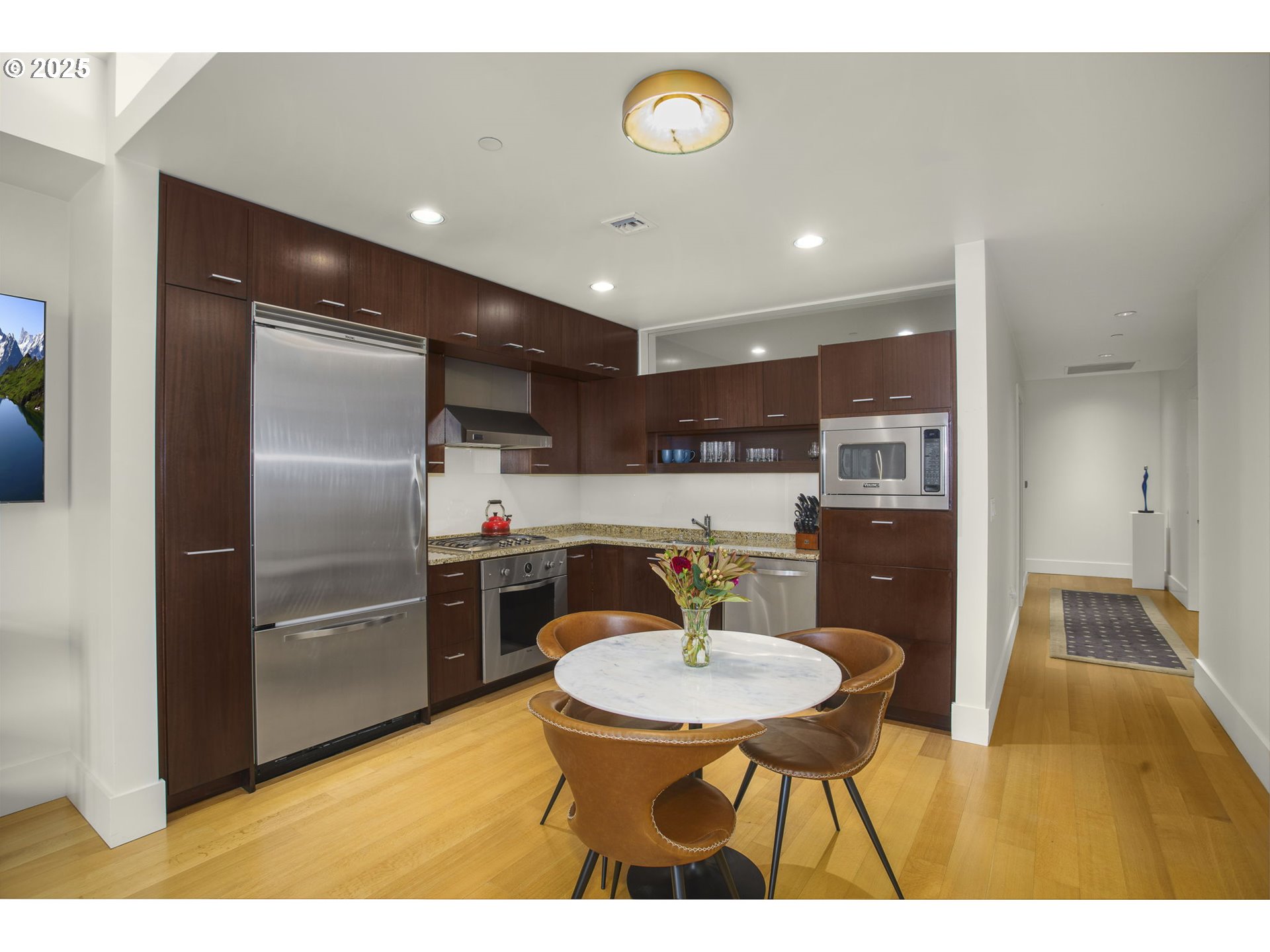 1001 NW LOVEJOY ST 609