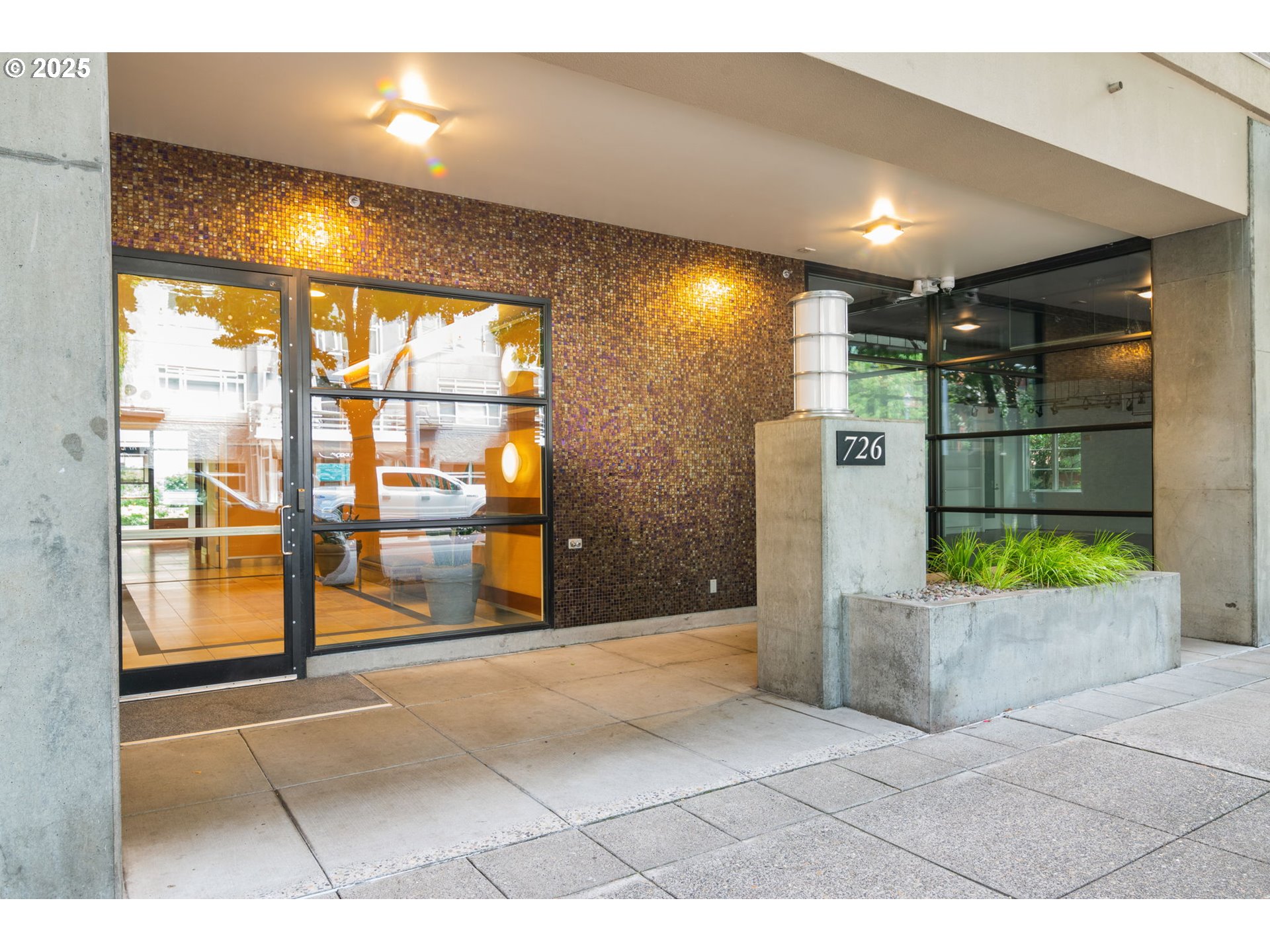 726 NW 11TH AVE 512