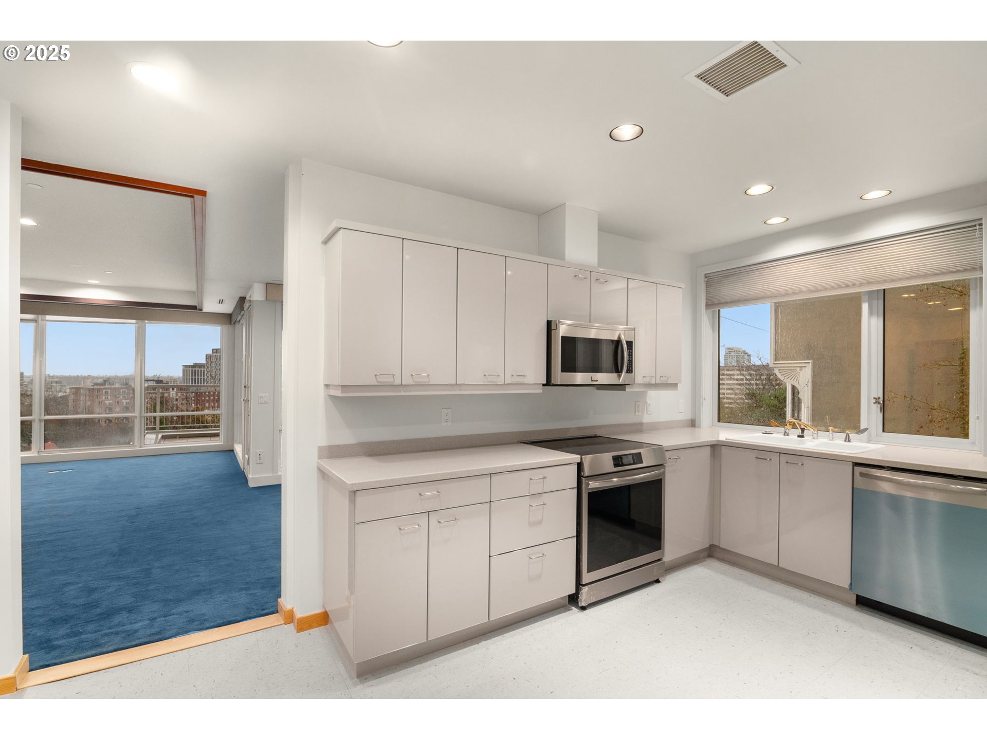 2020 SW MARKET STREET DR 101