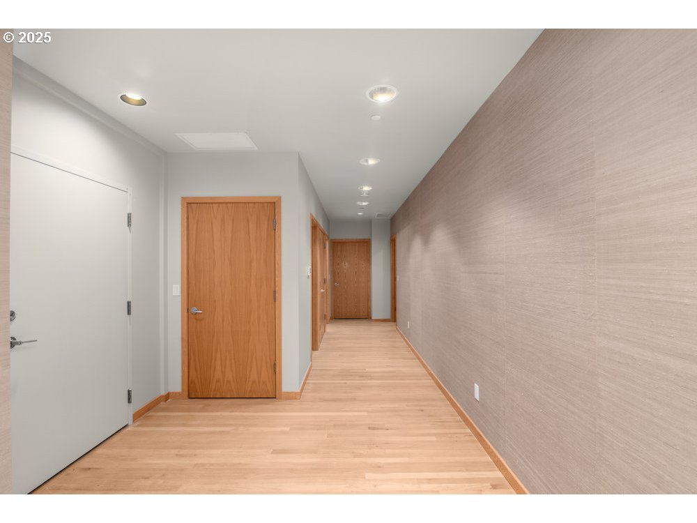 2020 SW MARKET STREET DR 102