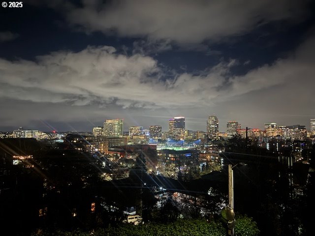 2020 SW MARKET STREET DR 102