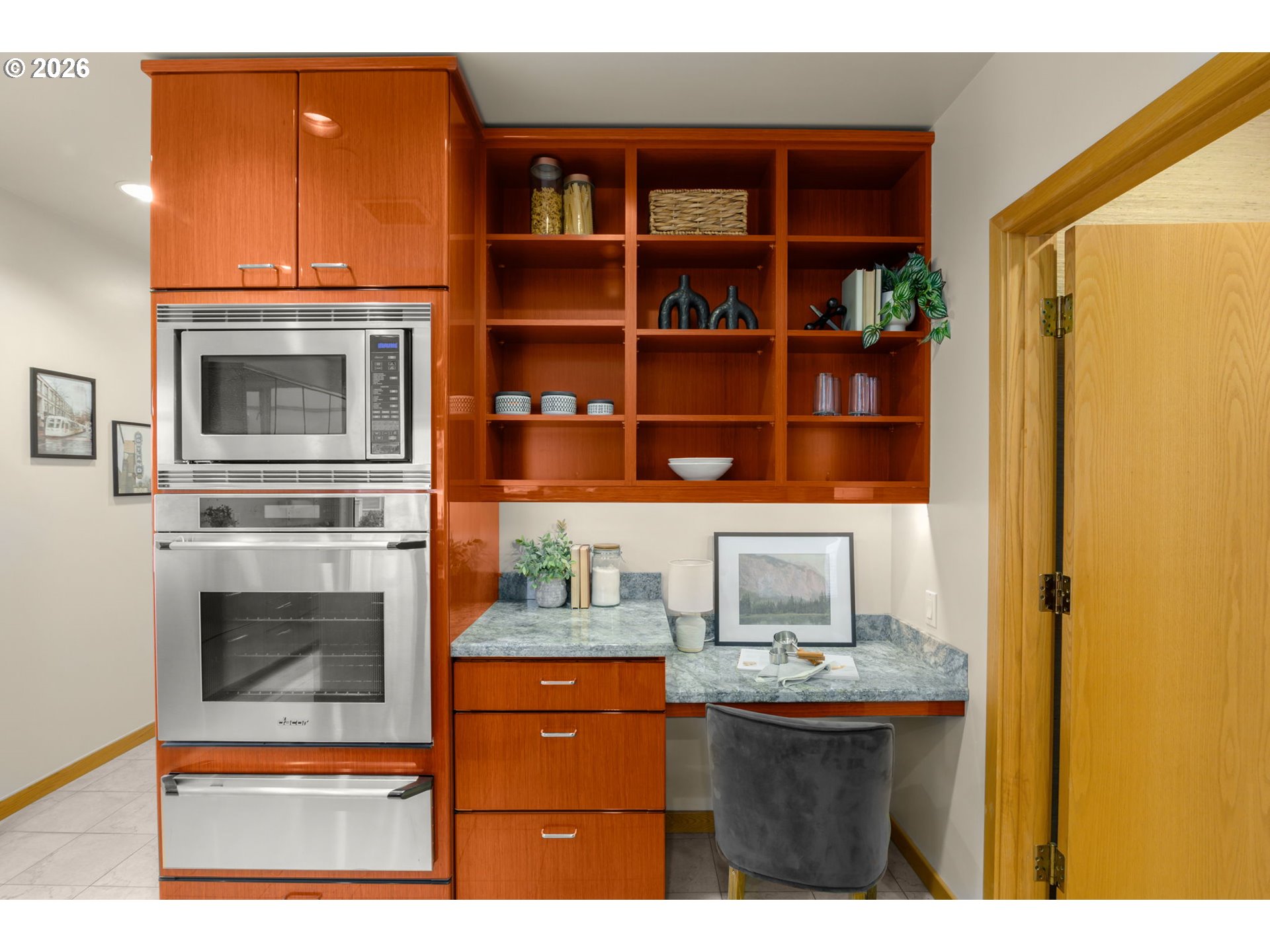 2020 SW MARKET STREET DR 102