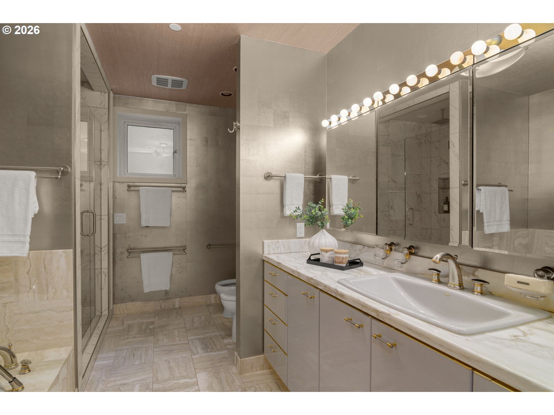 2020 SW MARKET STREET DR 102