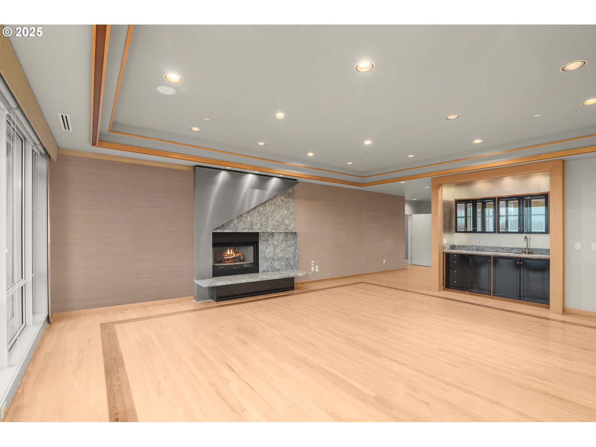 2020 SW MARKET STREET DR 102