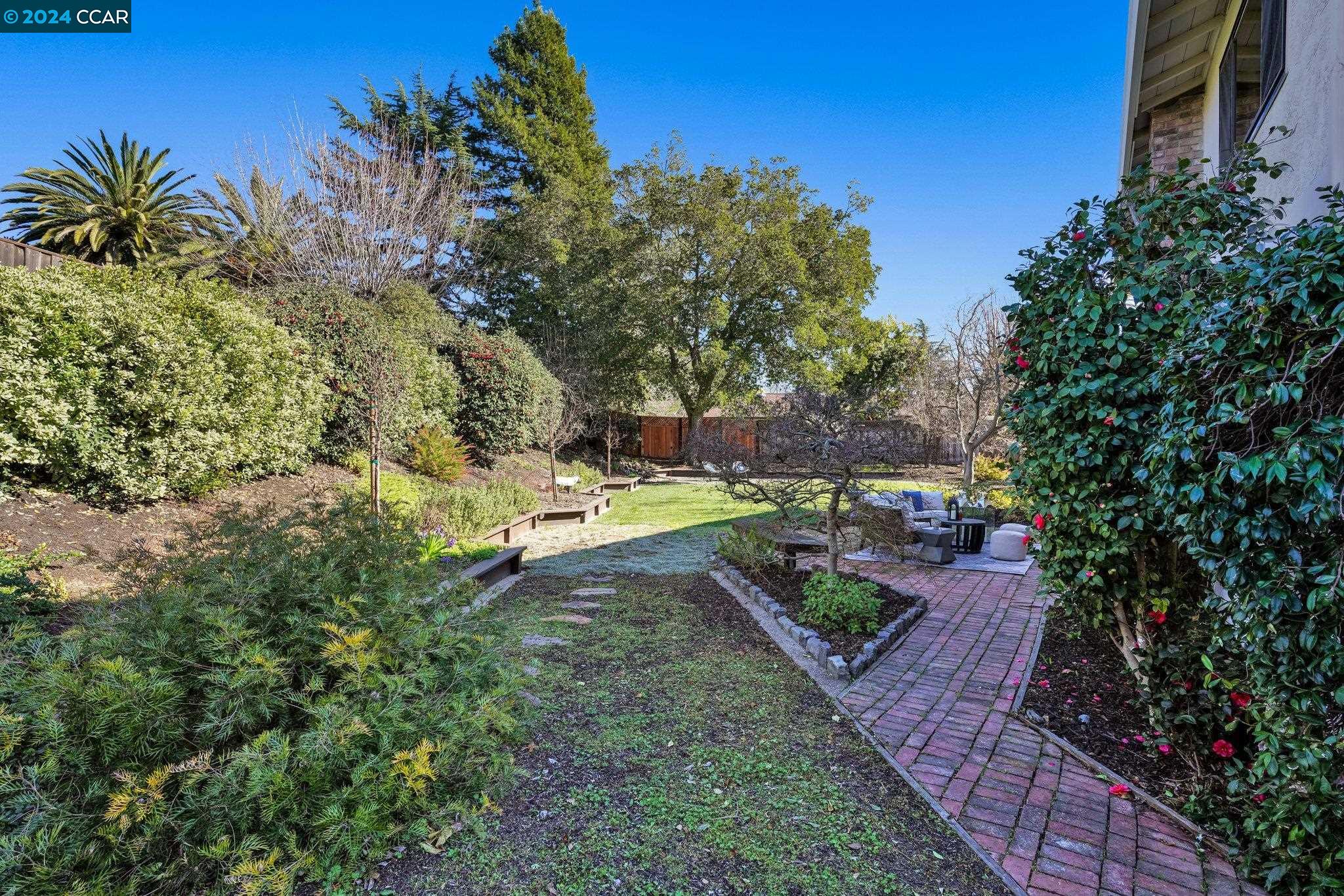 141 Burgess Ct